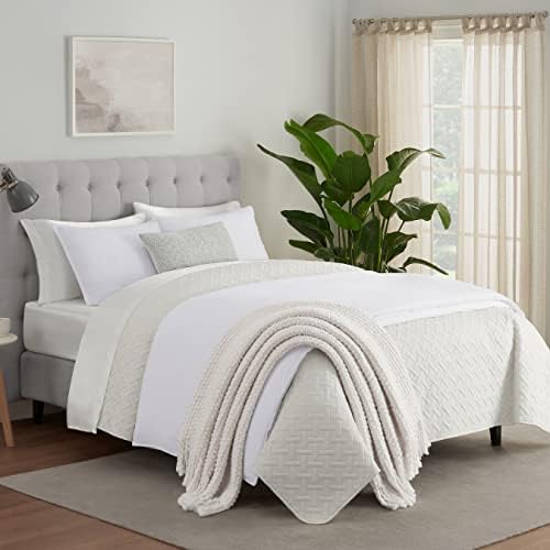 Serta ComfortSure Soft 3-Piece FullQueen Quilt Set Ivory