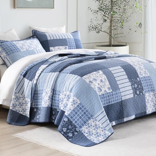 CozyStitch Plaid Queen Quilt Set - BlueWhite