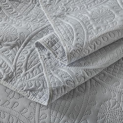 Boryard 3-Piece California King Quilt Set with Pillow Shams Grey