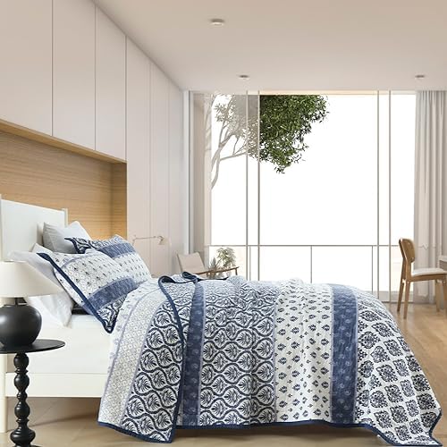 Floral Queen Quilt Set - 3-Piece Cotton Blue White Reversible Quilted Bedspread