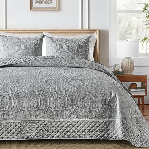 Boryard 3-Piece California King Quilt Set with Pillow Shams Grey