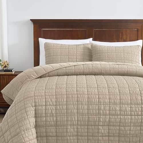 ROARINGWILD Seersucker Beige Quilt Set with Pillow Shams