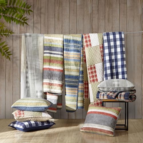 Eddie Bauer Queen Quilt Set in Camano Island Red