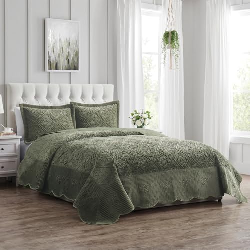VCNY Home Full Quilt Set with Shams and Bedspread