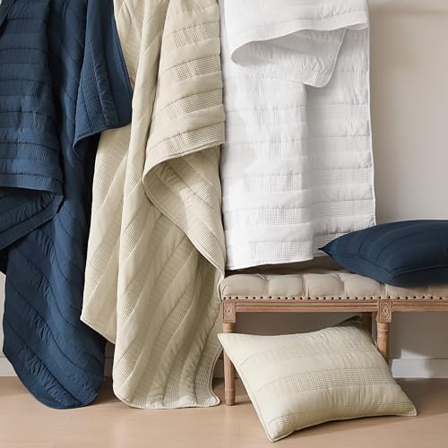 HomeSerene Beige Striped Cal King Quilt Set 1