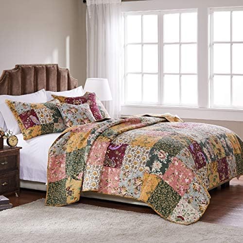 Greenland Home Antique Chic Cotton Patchwork Quilt Set