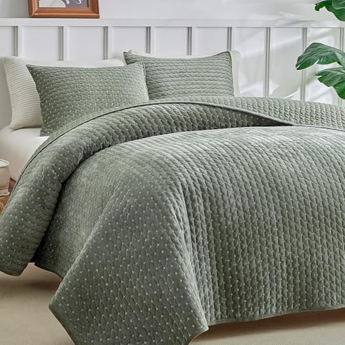 WARMDERN Velvet Quilt Set King Size Green 106 x 96