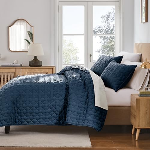 HomeSerene Navy Blue Cal King Quilt Set 1