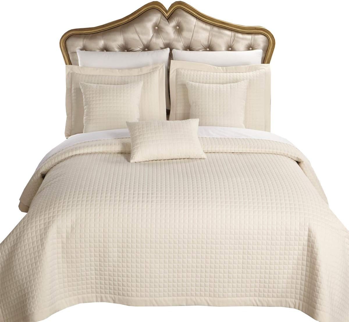 Royal Hotel Bedding Quilt Set Cal-King Ivory Checkered 1