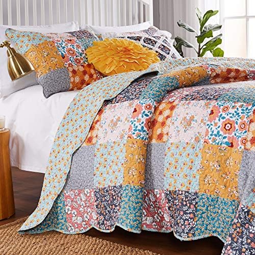 Greenland Home Carlie Modern Floral Reversible Quilt Set 3-Piece