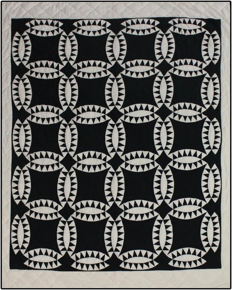Patch Magic Black and White Wedding Ring Twin Quilt Set