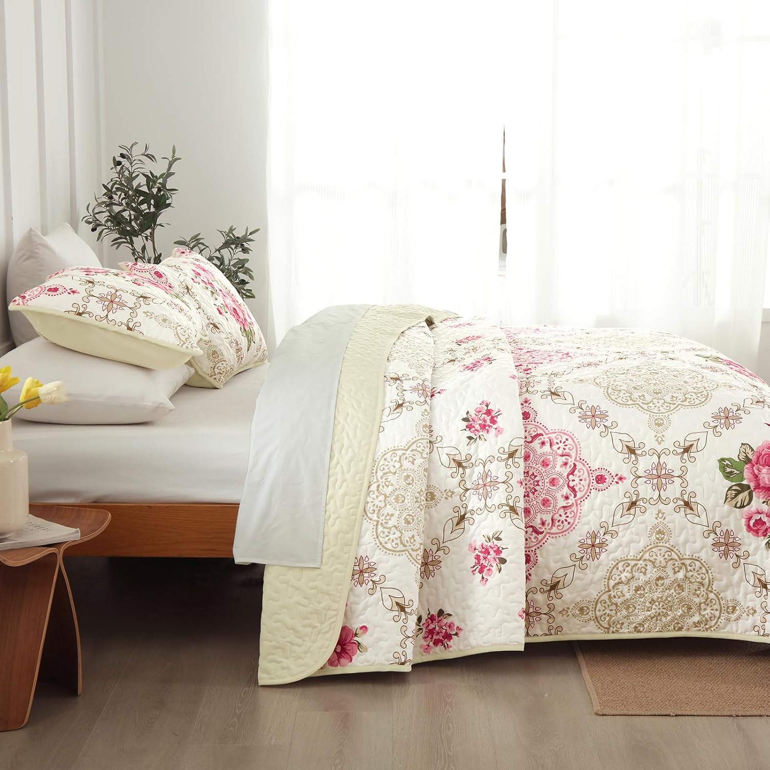 Menghomeus Pink Big Floral Reversible Quilt Set