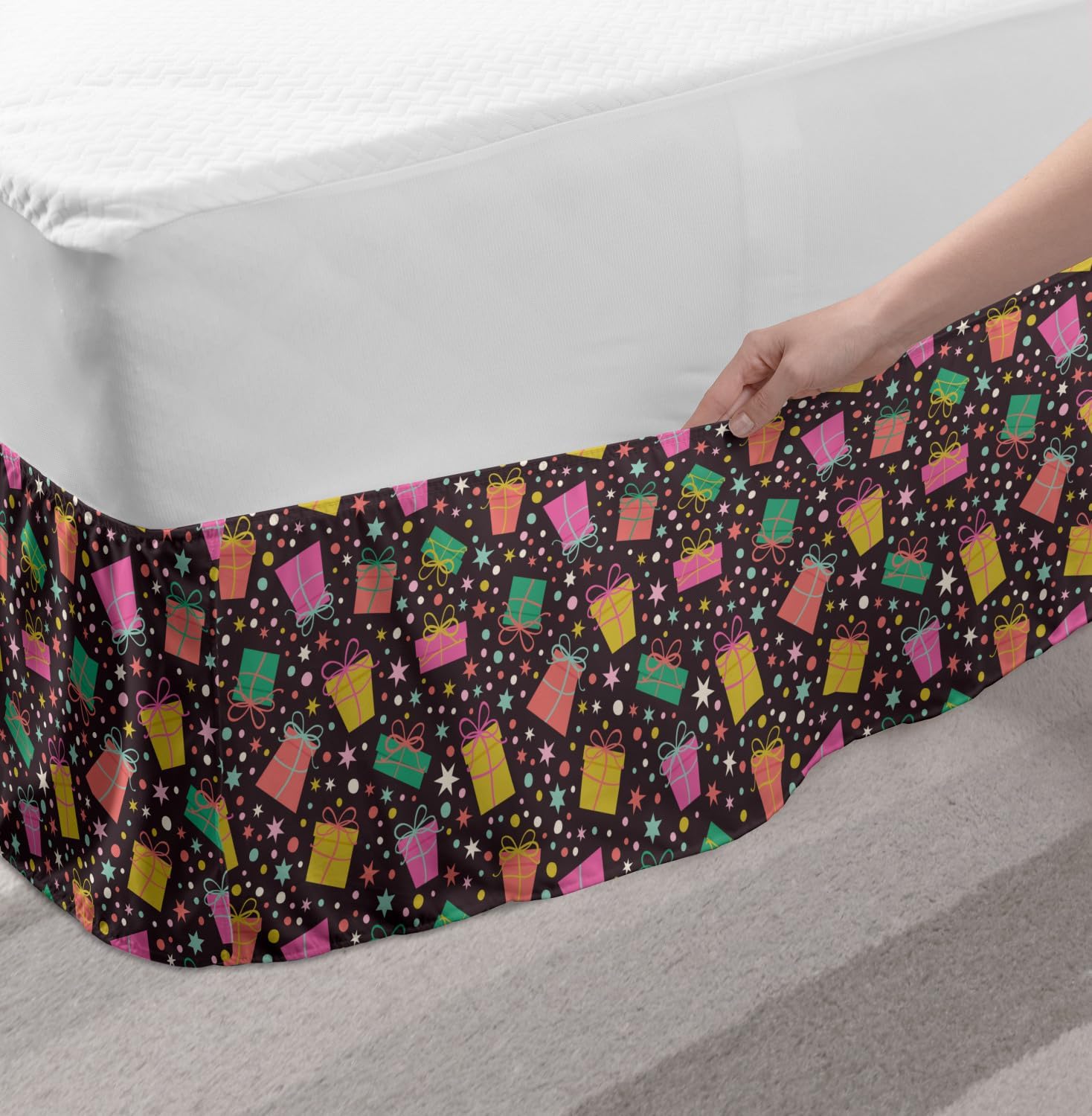 Lunarable Celebration Elastic Bed Skirt with Stars Circles