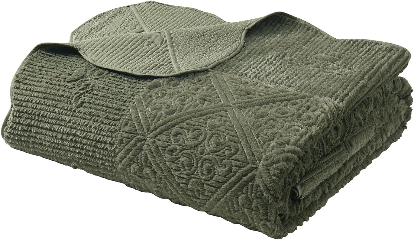 VCNY Home Full Quilt Set with Shams and Bedspread