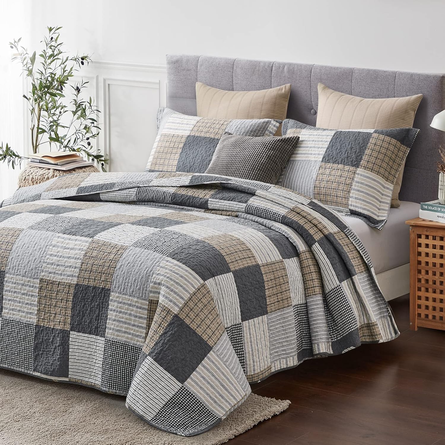 Pangushan Queen Size Patchwork Plaid Quilt Set