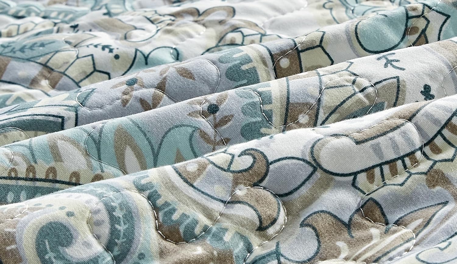 Grand Linen King Quilt Set with Paisley Design