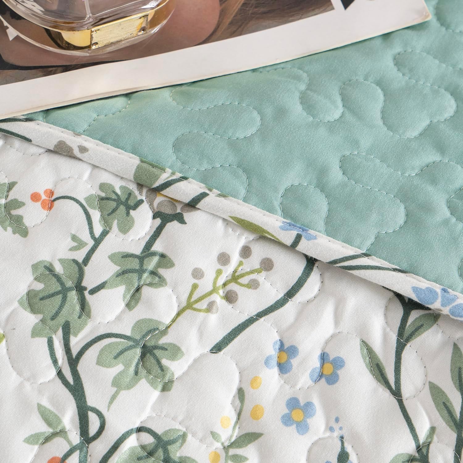 TISPLR Floral Quilt King Set 3 Pieces