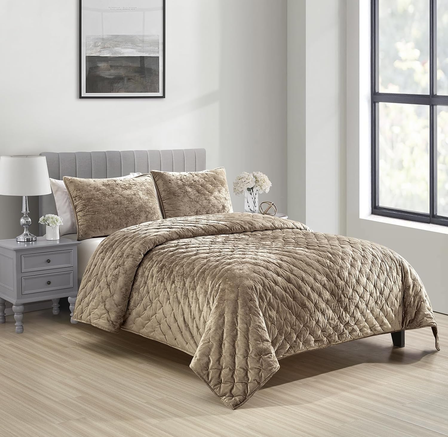 Sunshine Nicole Embroidered Quilt Set Queen 3 Pieces