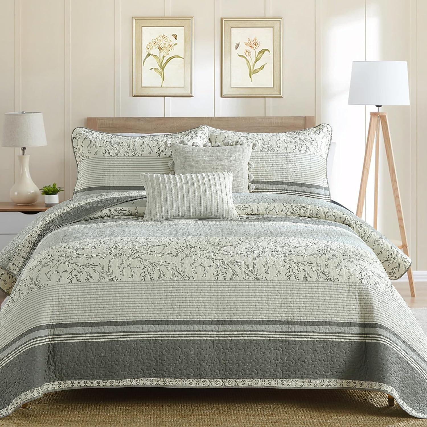 SOElinens King Size Gray White Quilt Set with Shams