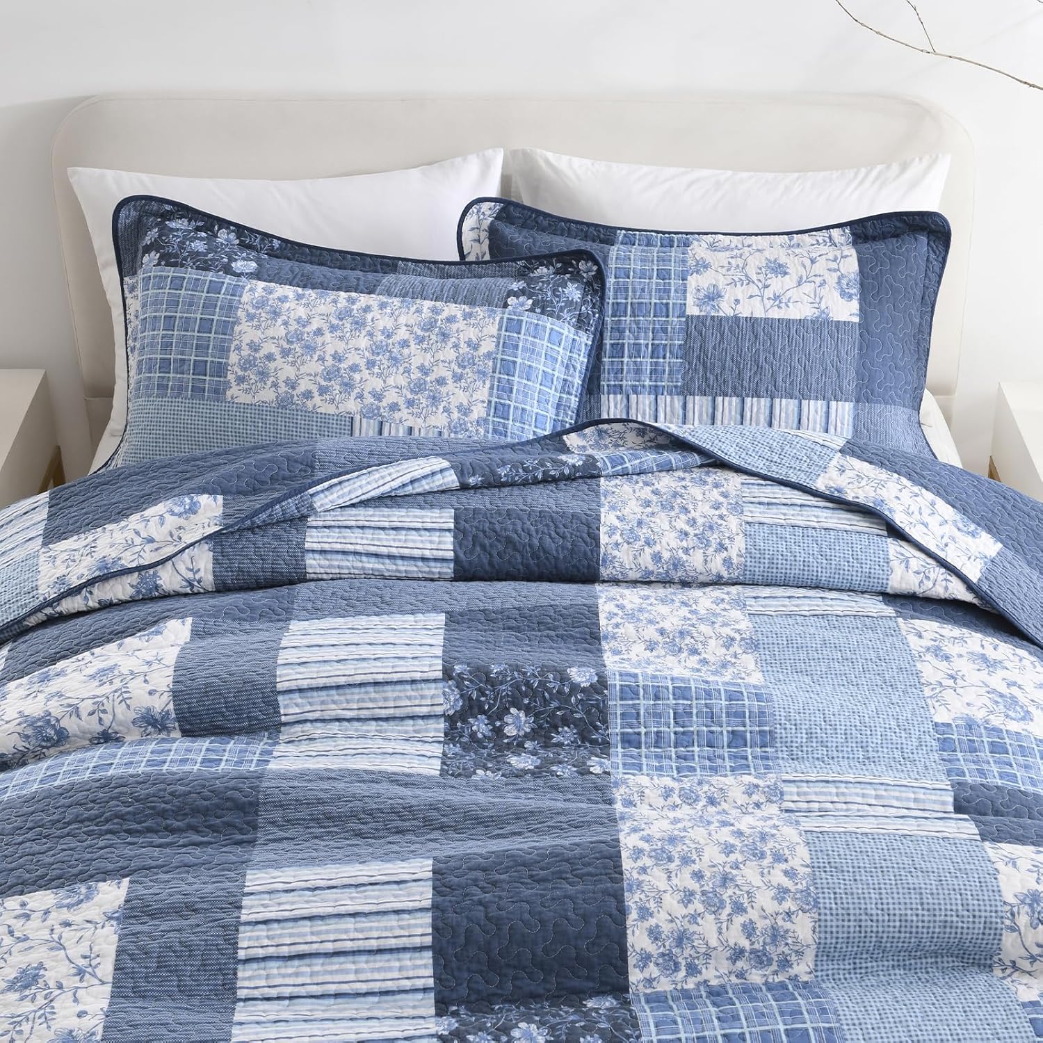 CozyStitch Plaid Queen Quilt Set - BlueWhite
