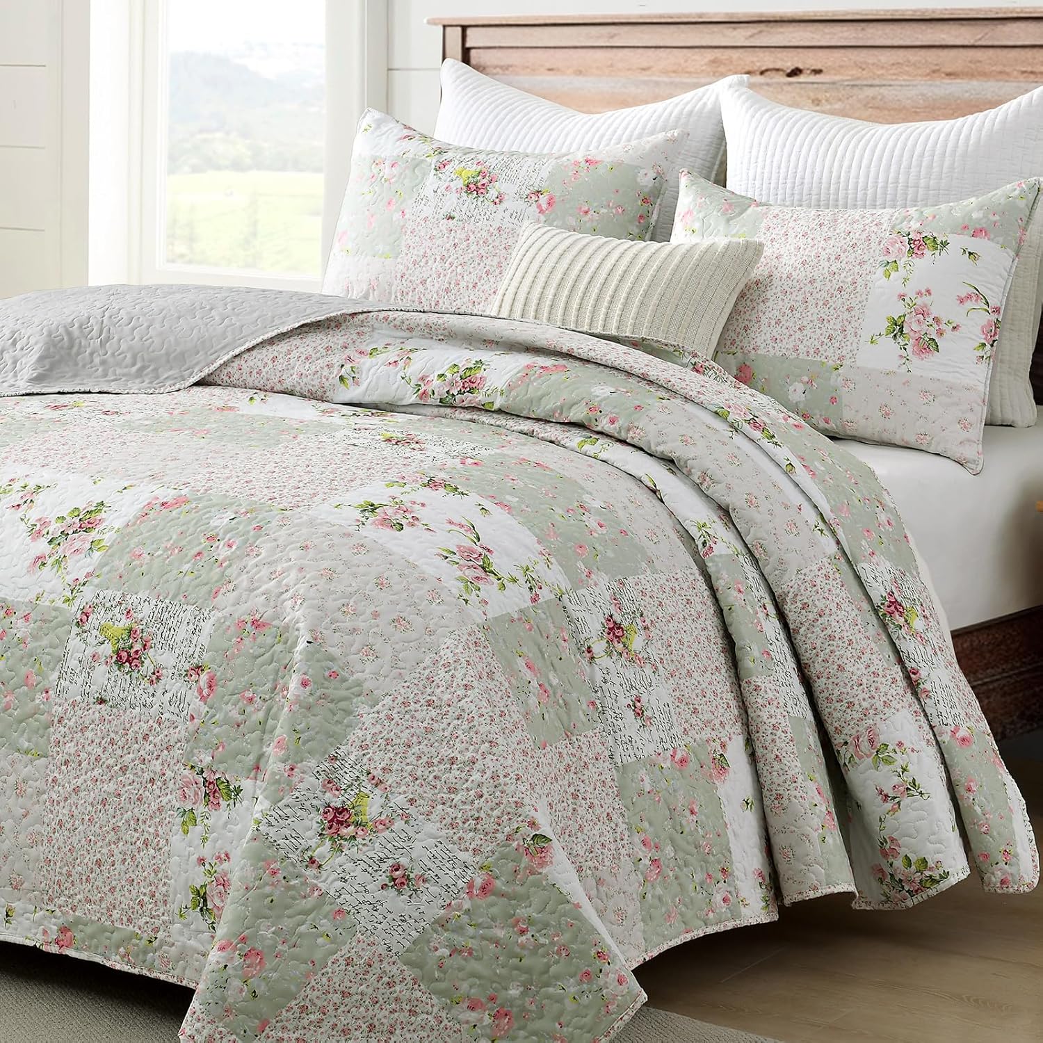 HIARUO 3PCS Queen Quilt Set Floral Patchwork Comforter Bedspread