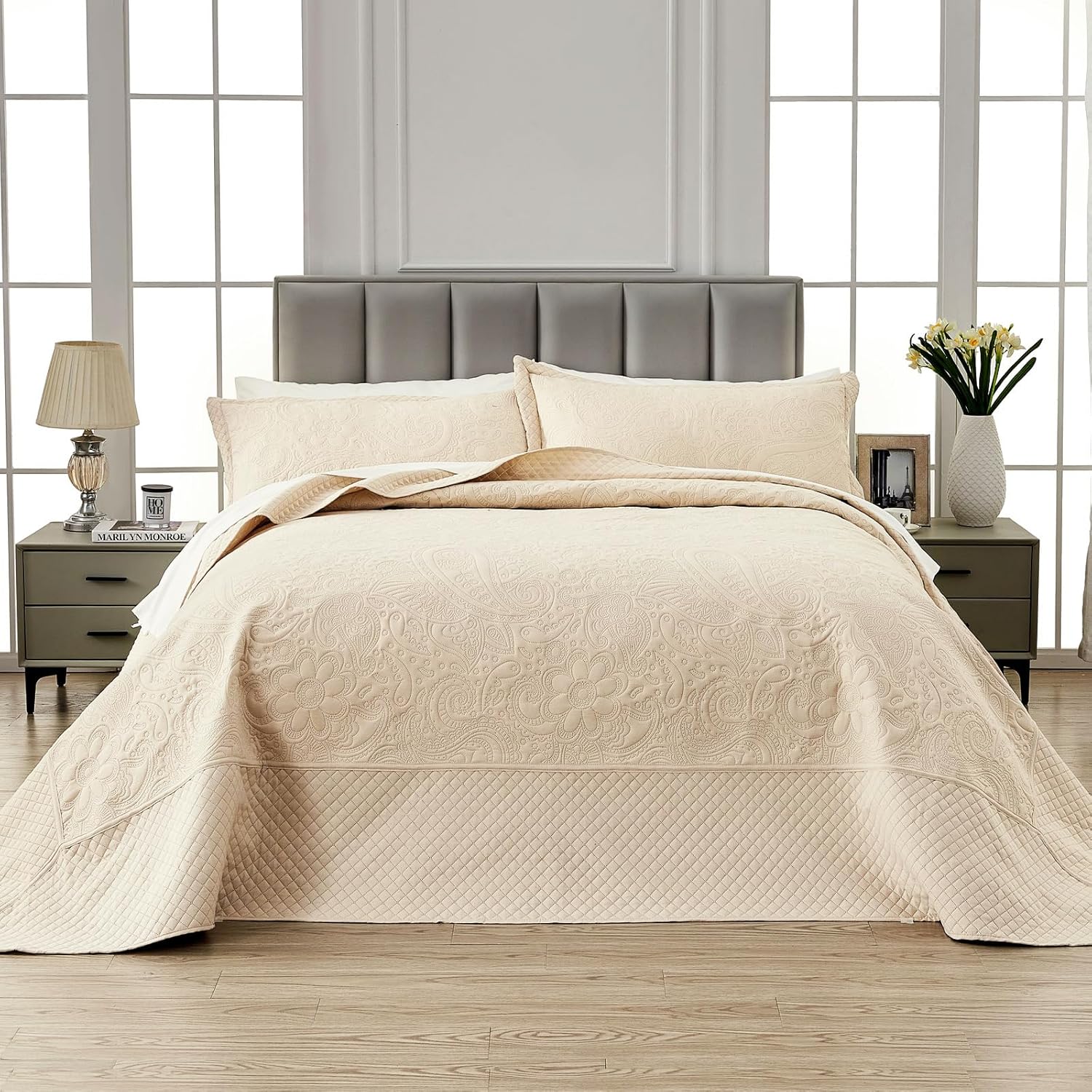 Qucover Oversized Cal King Quilt Set with Shams