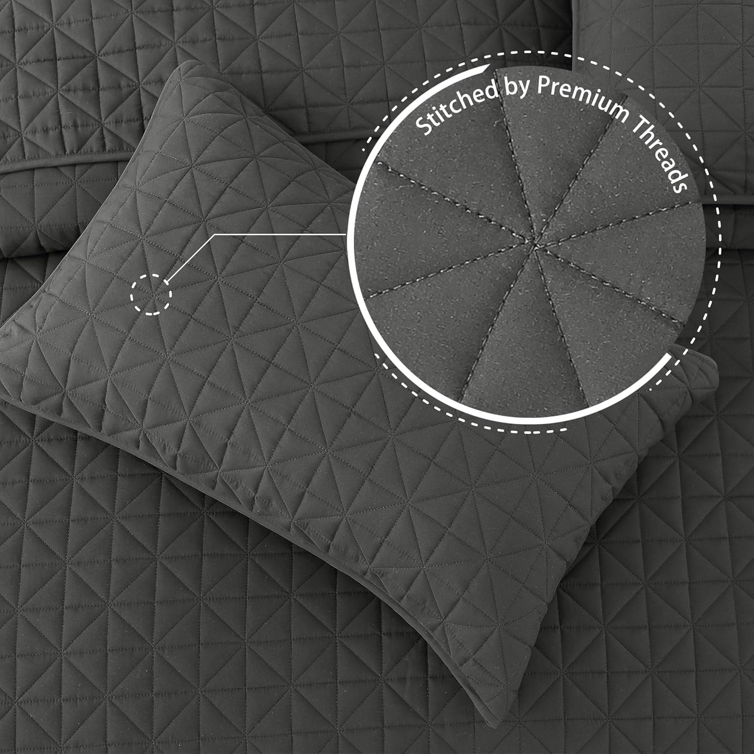 Exclusivo Mezcla Queen Quilt Set with Grid Pattern
