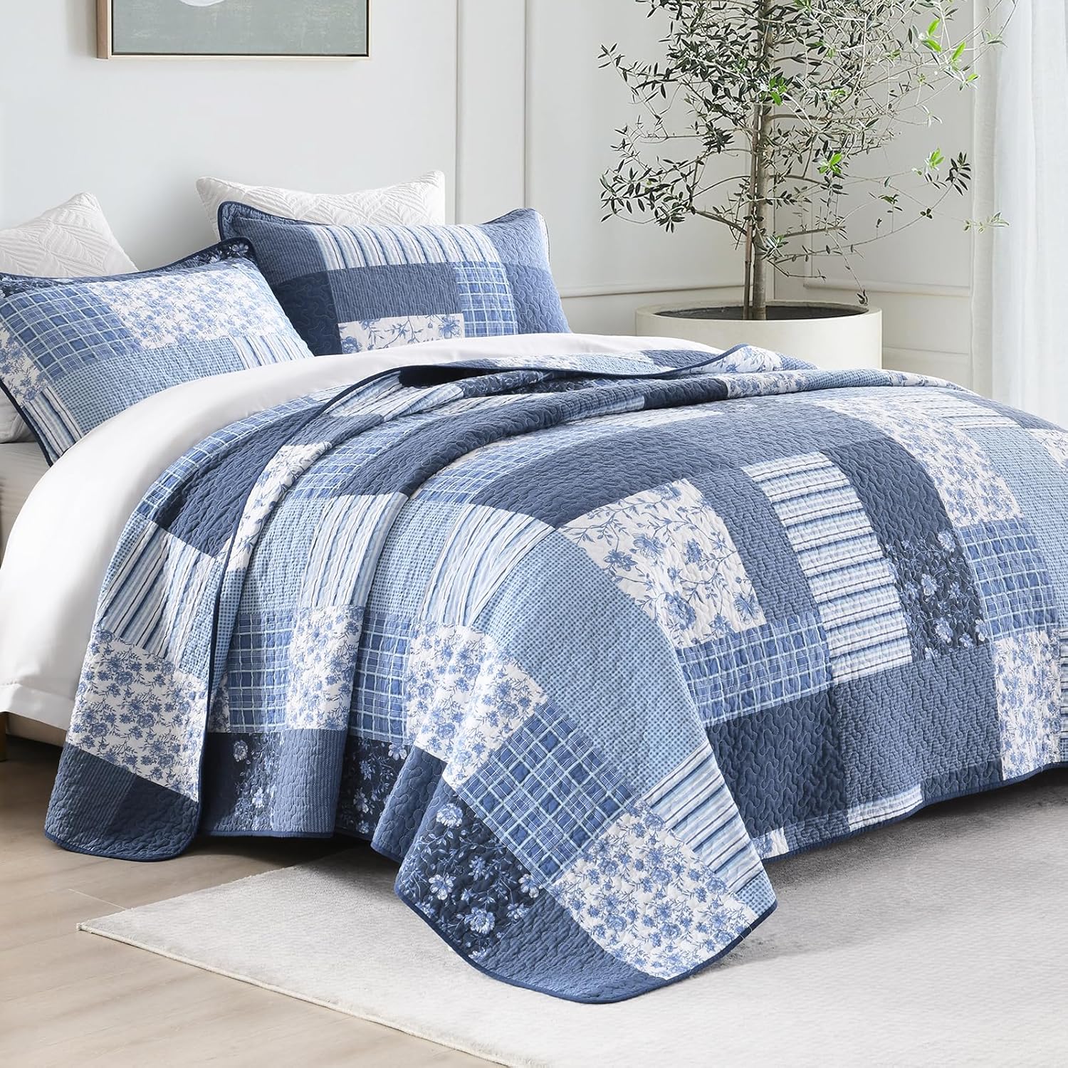 CozyStitch Plaid Queen Quilt Set - BlueWhite