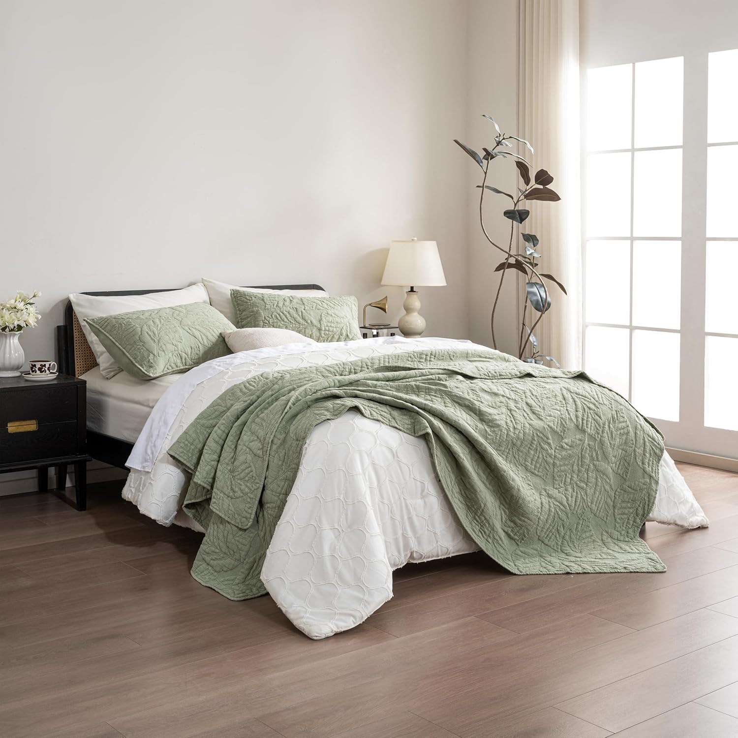Texture Looms Cotton Quilt King Size Green Bedding Set