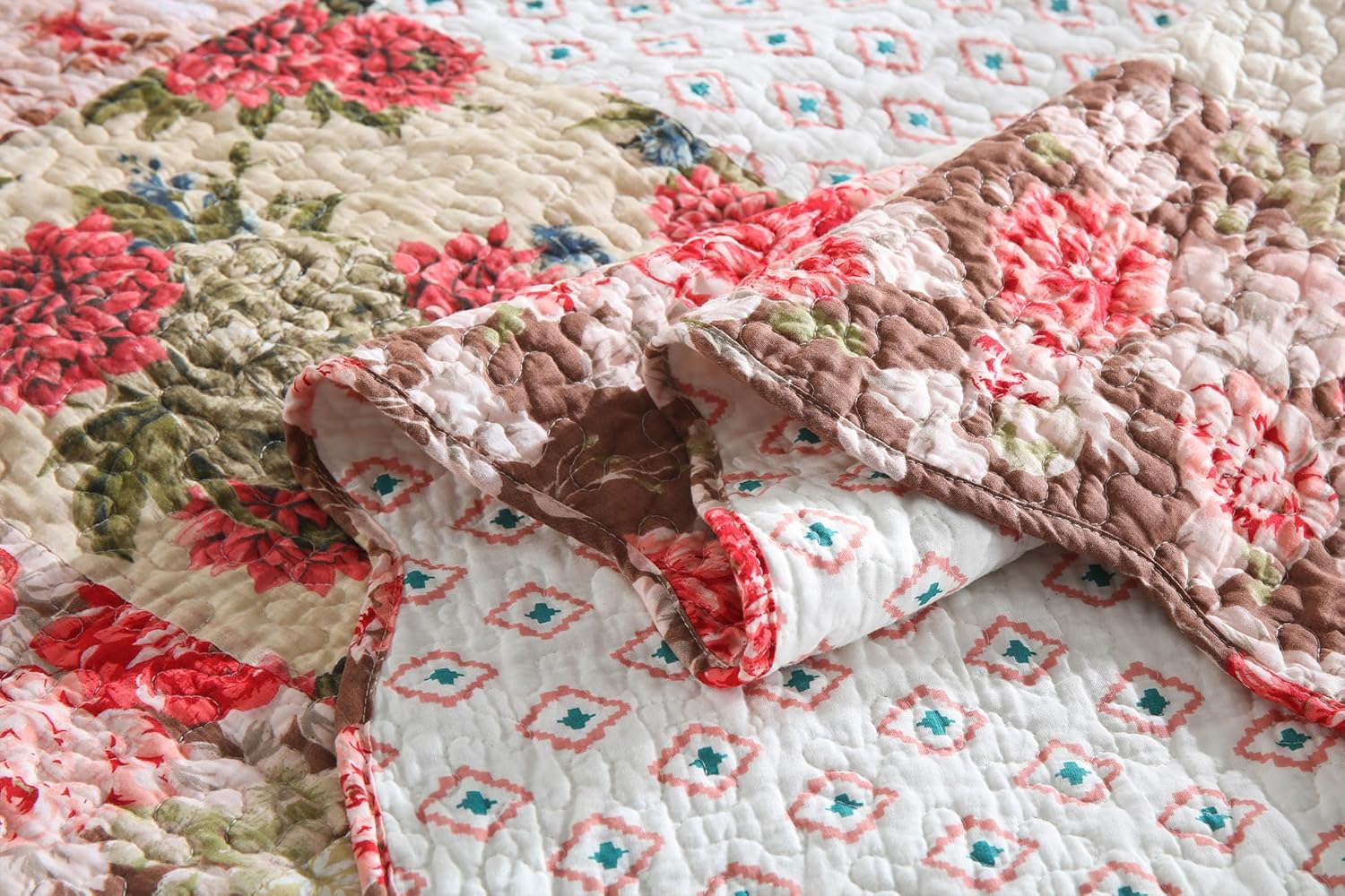 Travan Luxury Rose Patchwork Quilt Set Queen