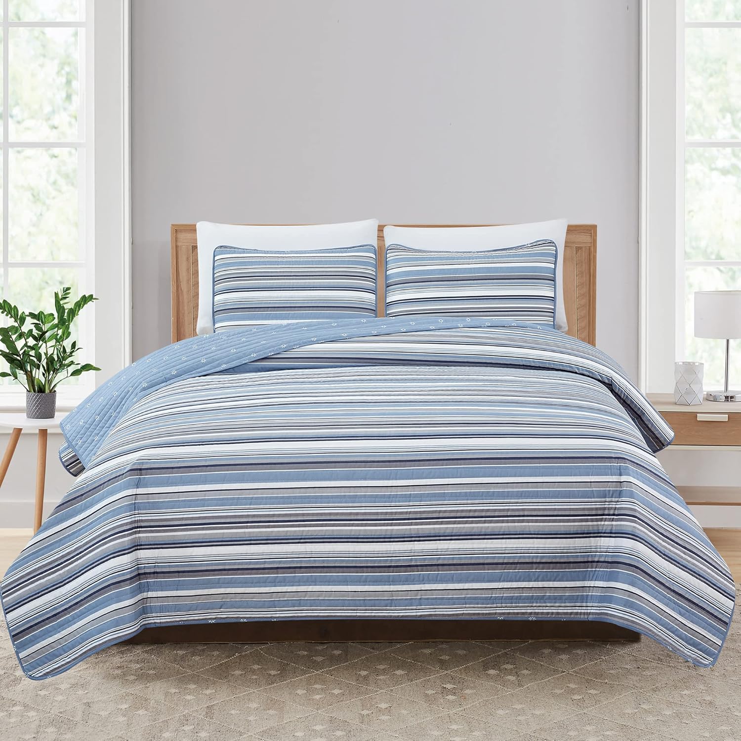 Market Place 3 Piece Reversible Quilt Set with Shams