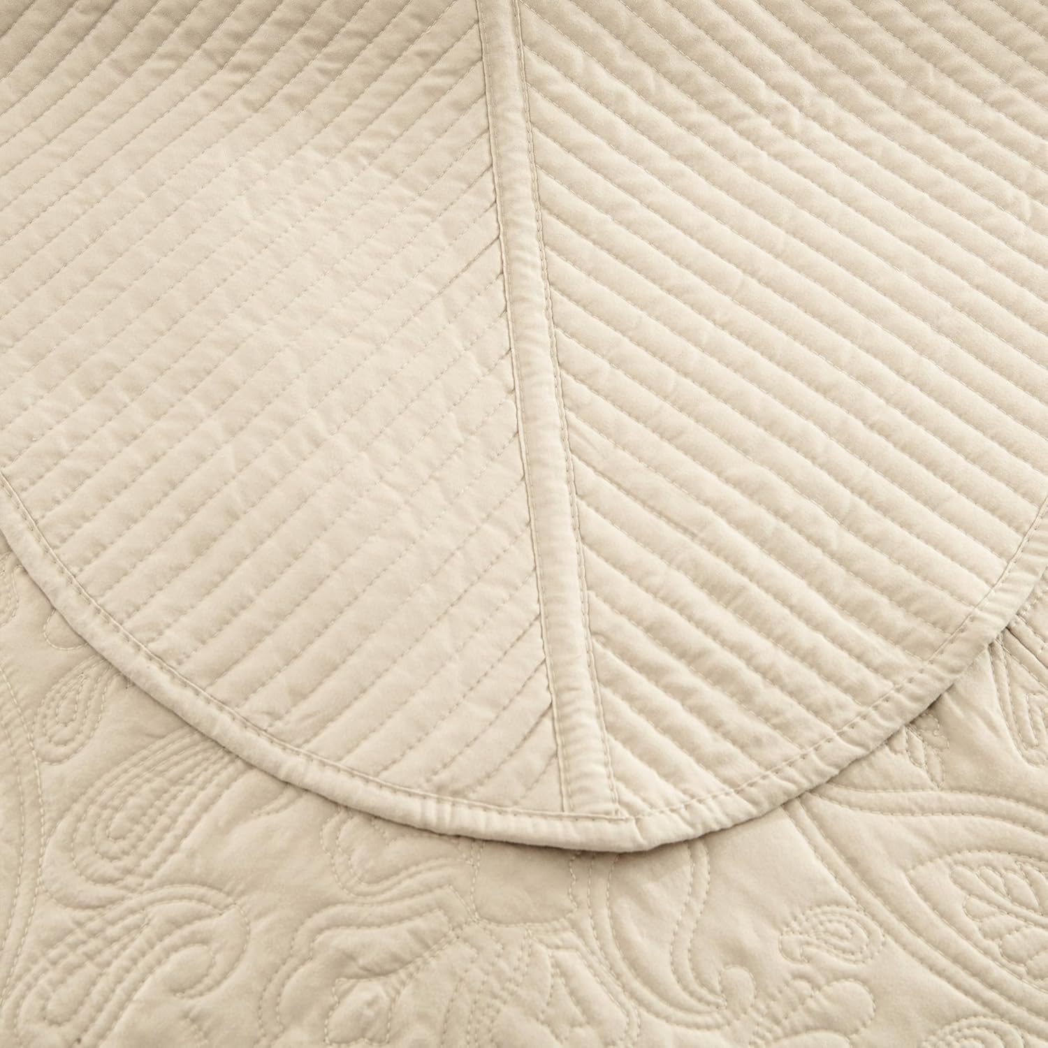 HoneiLife Oversized King Quilt Set - 120x120 Cal King 4-Piece Khaki