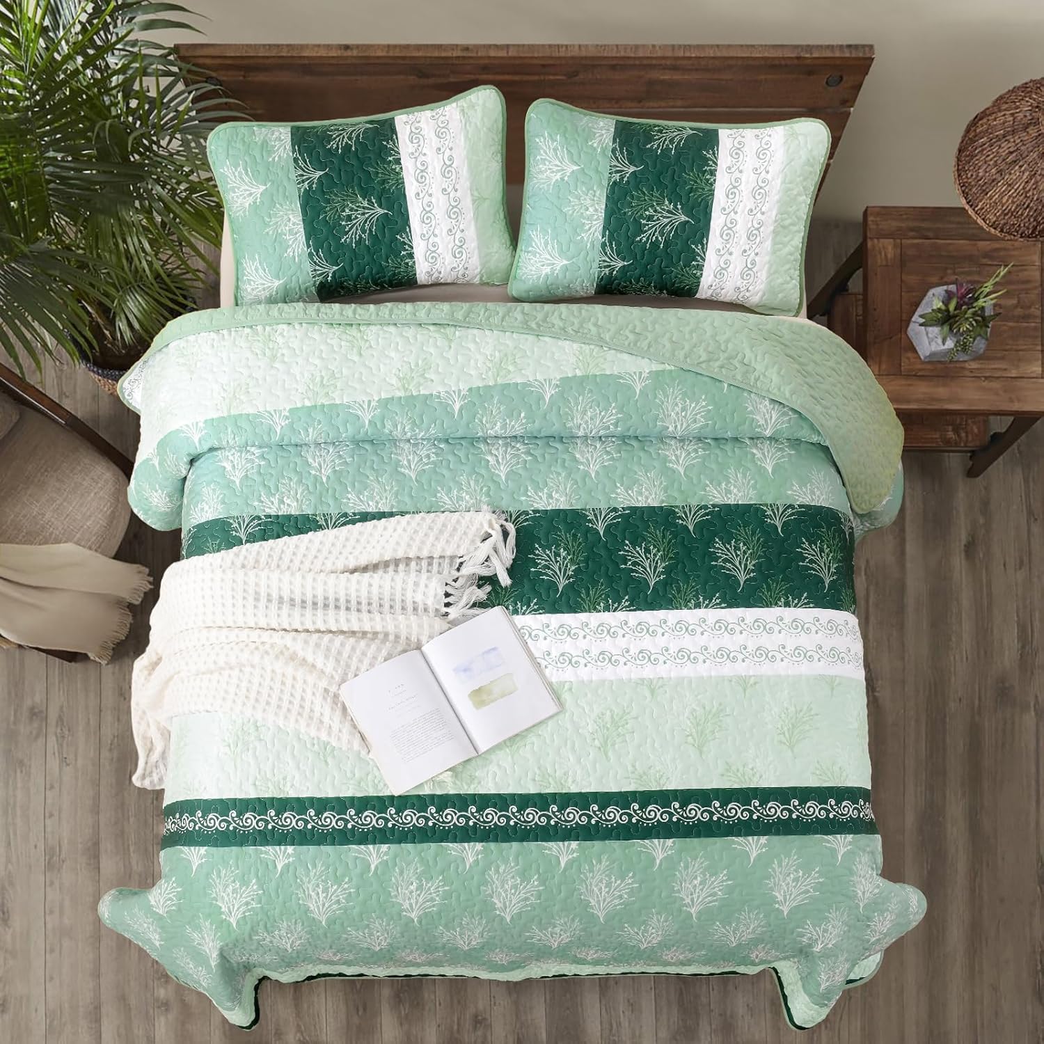 DJY Boho Quilt Set with 3 Pieces King Green Striped Floral Bedspread