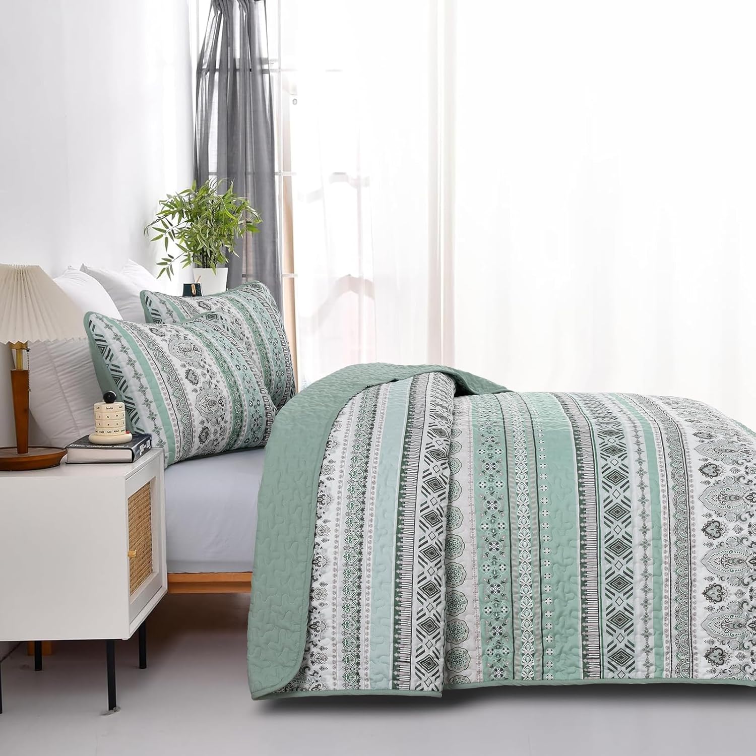 Goodidea Boho Quilt Set Queen Size 3 Piece 1