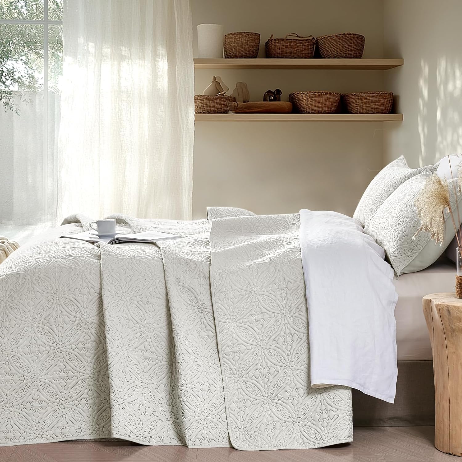 WURUIBO KingCal King Quilt Set Cream White