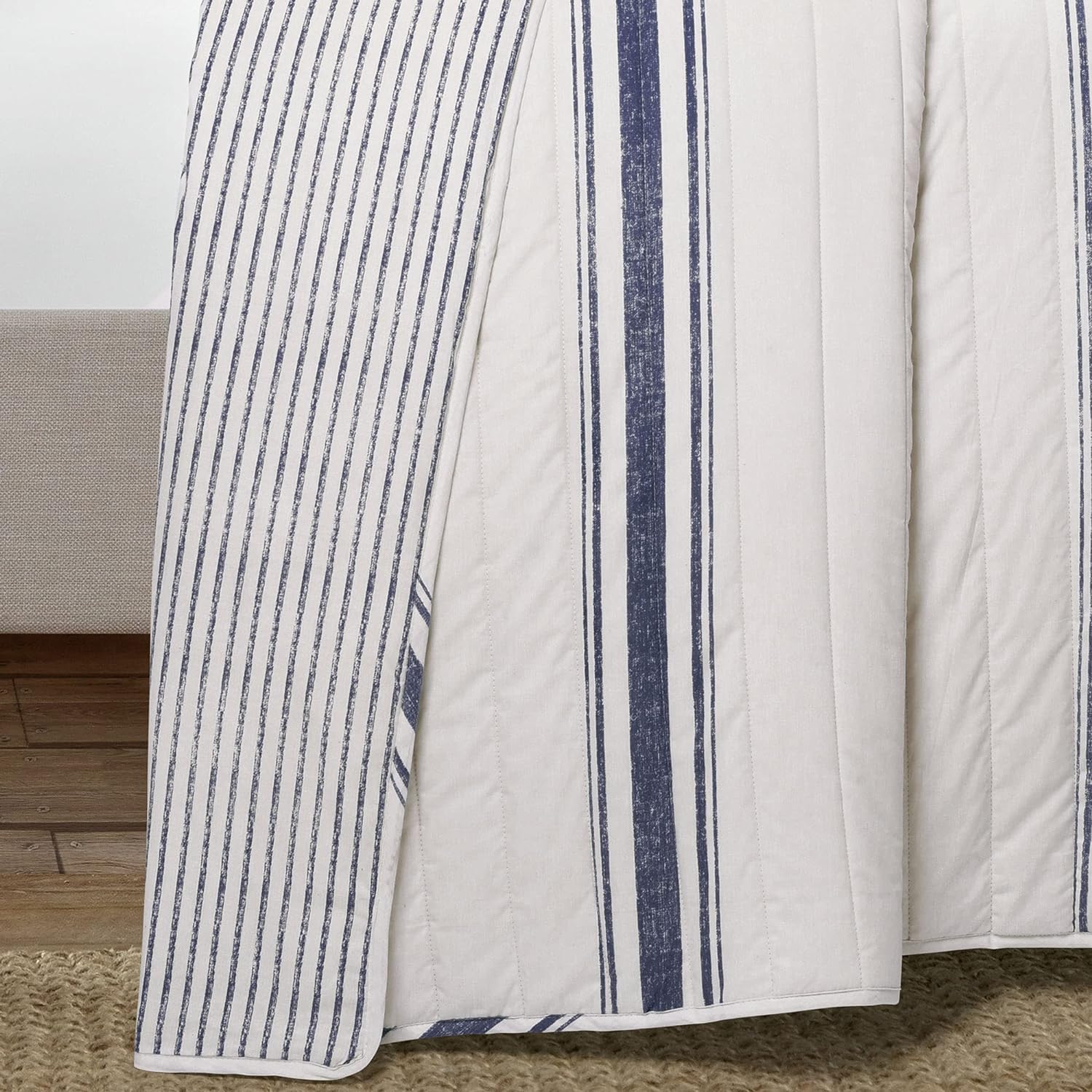 Lush Decor Farmhouse Stripe Reversible Quilt Set - KingCalifornia King