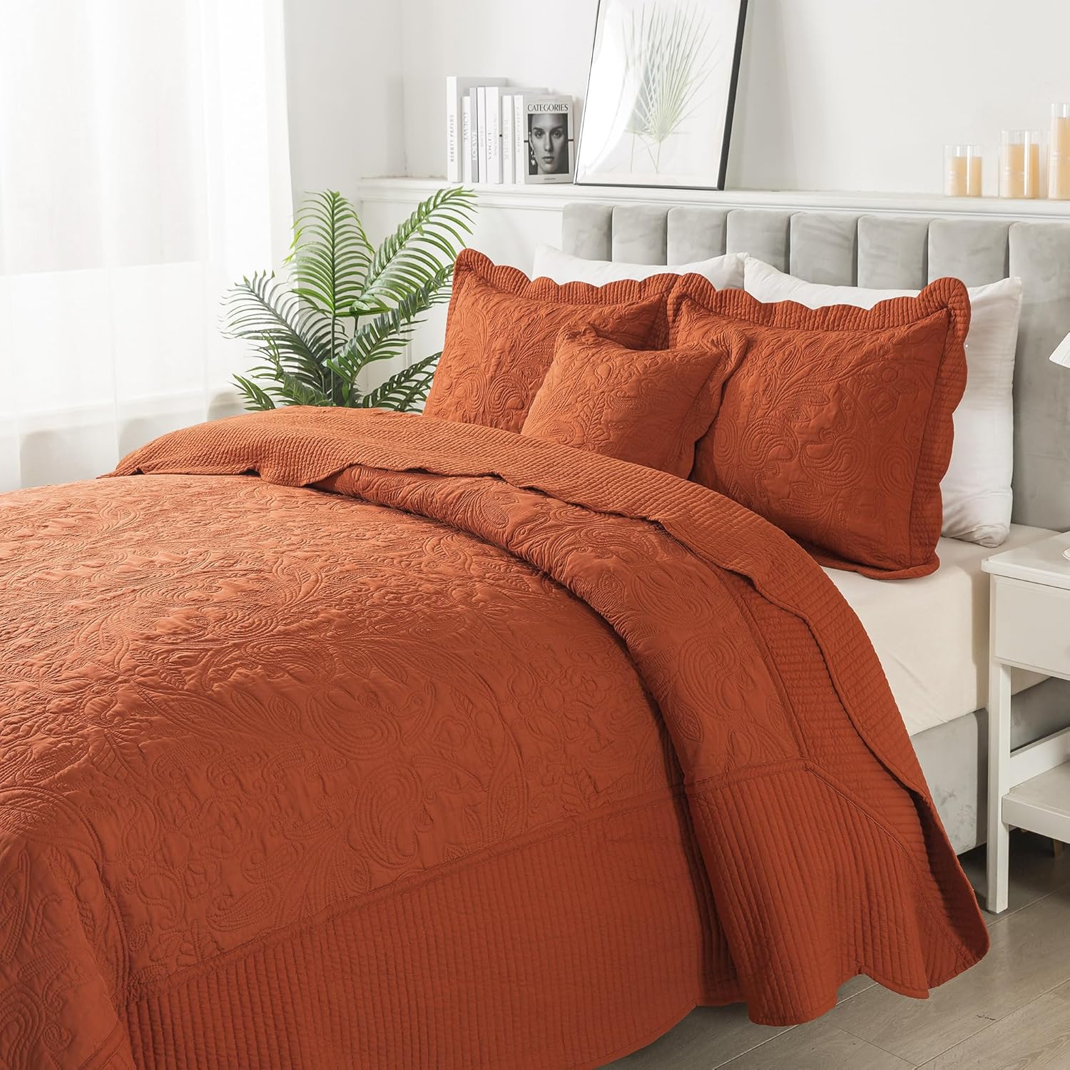 HoneiLife Oversized King Quilt Set - 128x120 Cal King 4-Piece