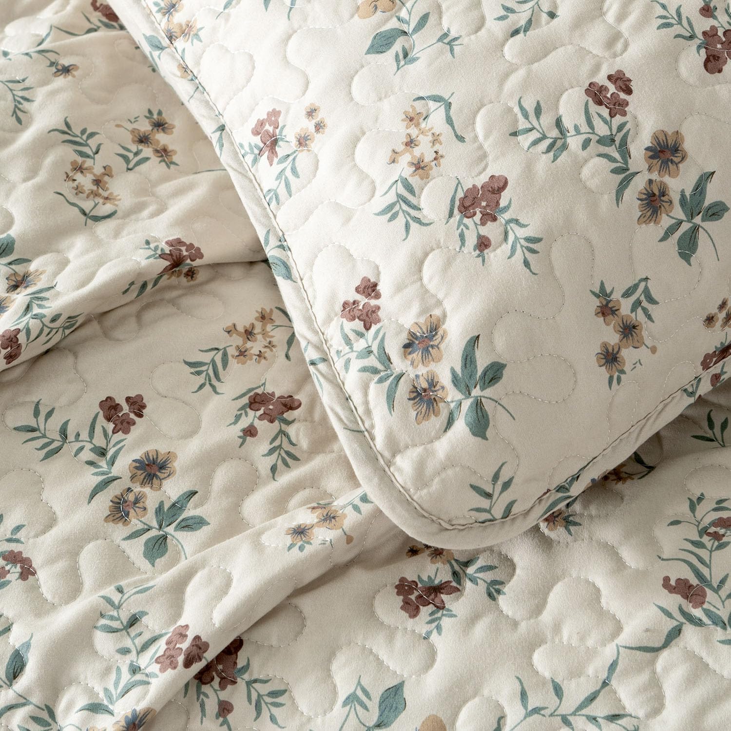 TISPLR Floral Queen Size 3 Piece Bedspread Set