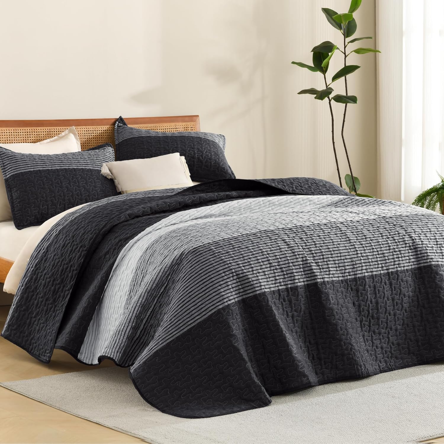 Litanika California King Quilt Set Stripe Design
