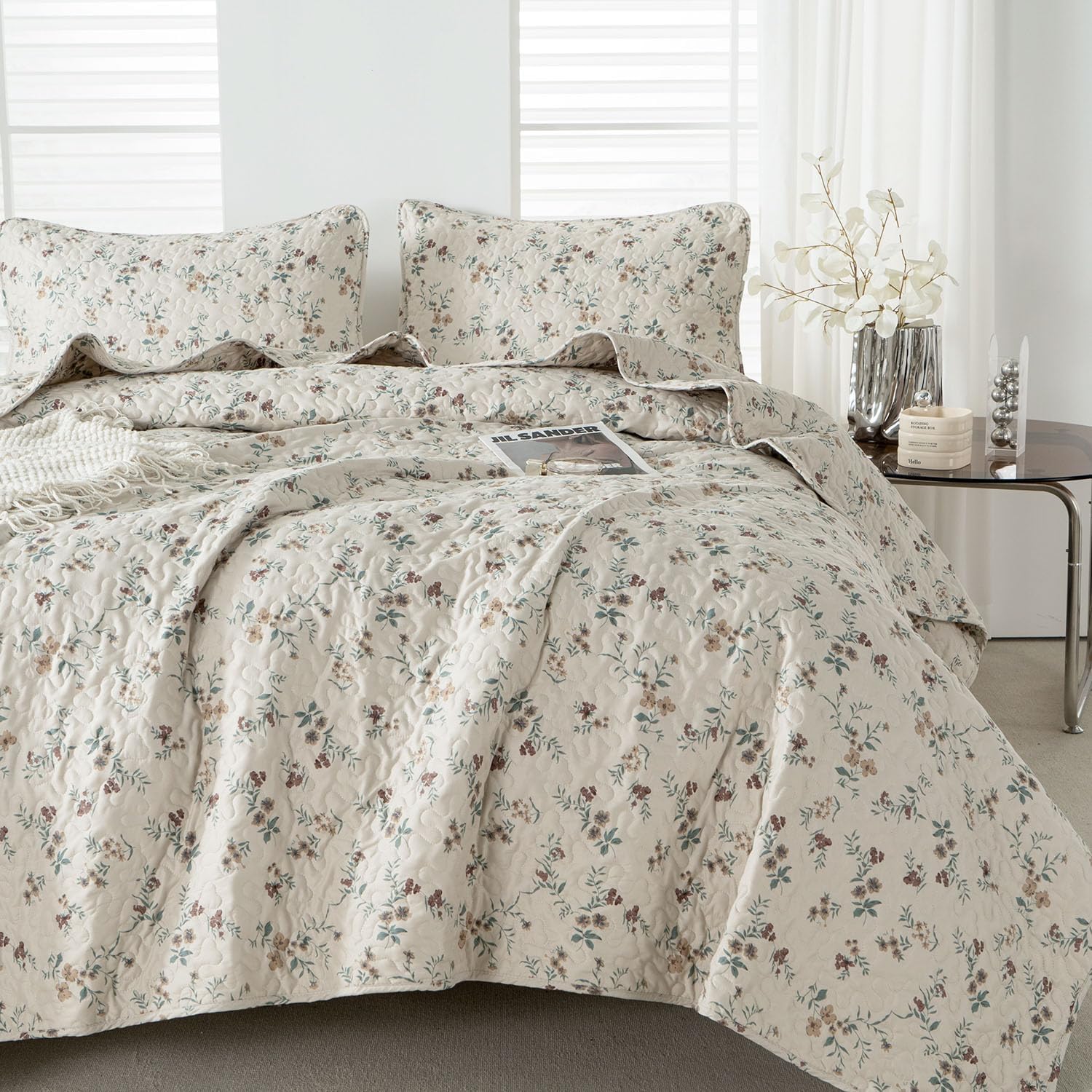 TISPLR Floral Queen Size 3 Piece Bedspread Set