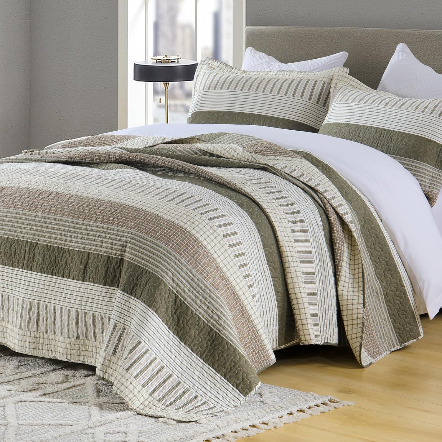 CozyQQ Striped Farmhouse King Quilt Set