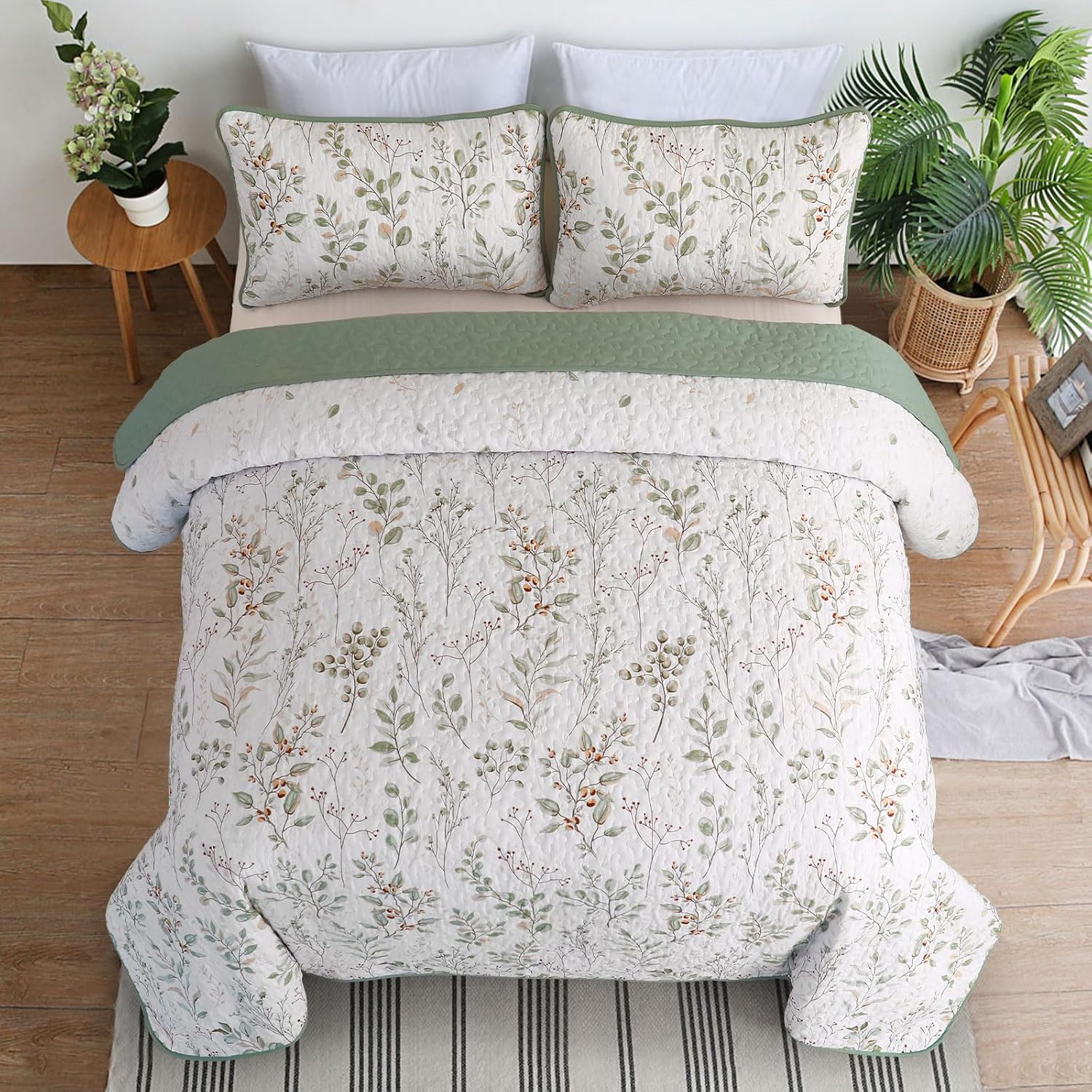 Anibedding Queen Size Quilt Set with Green Floral Pattern