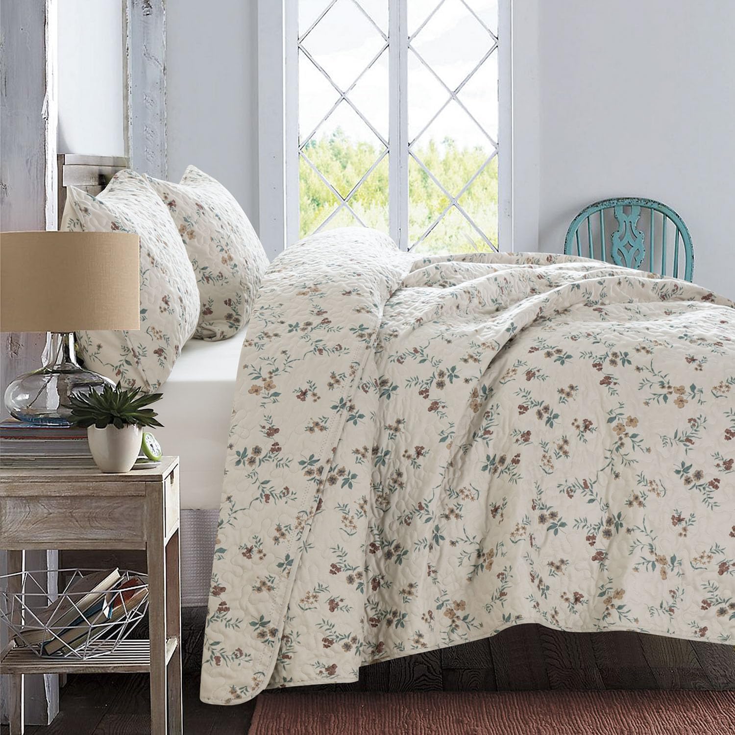 TISPLR Floral Queen Size 3 Piece Bedspread Set