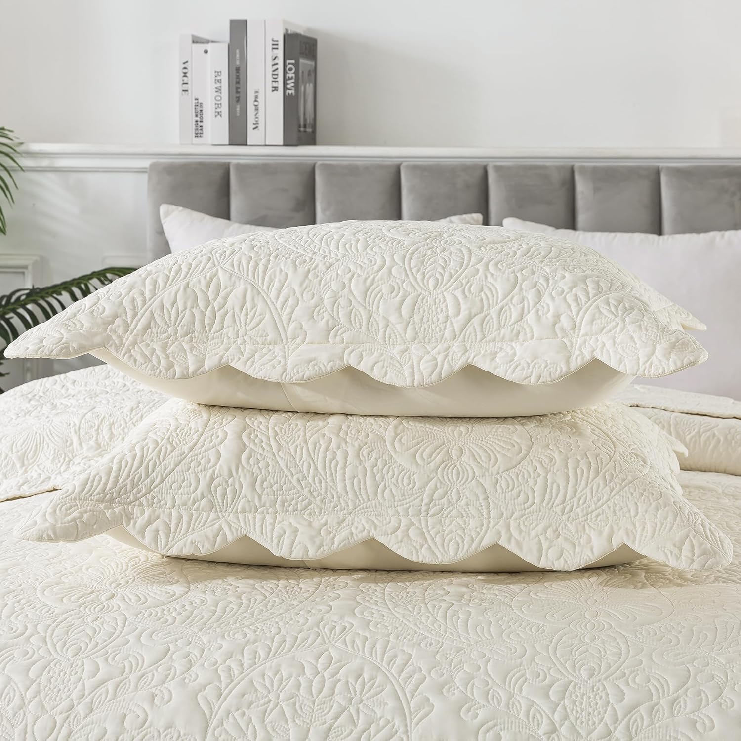 HoneiLife King Quilt Set - 3-Piece Microfiber Bedding Retro Pattern All Season Use