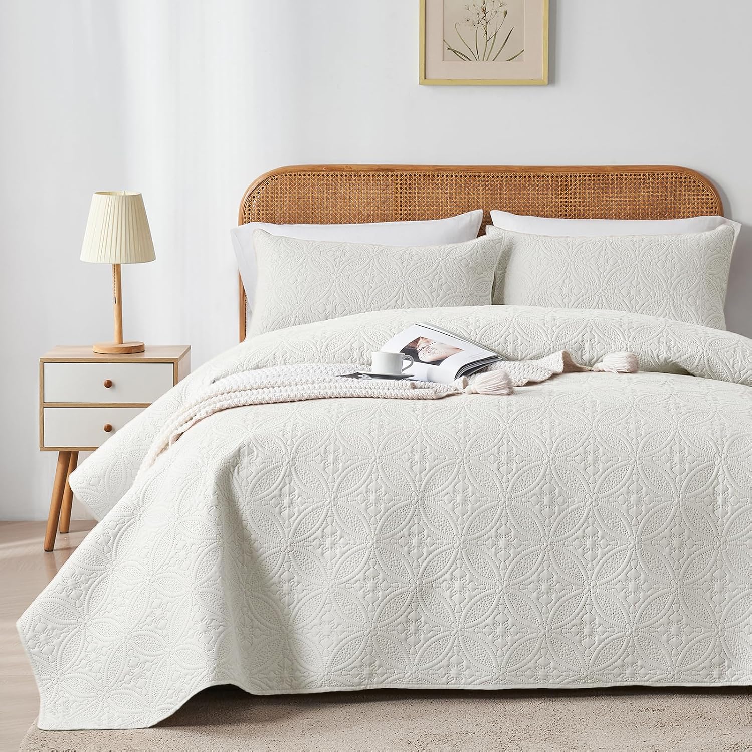 WURUIBO KingCal King Quilt Set Cream White
