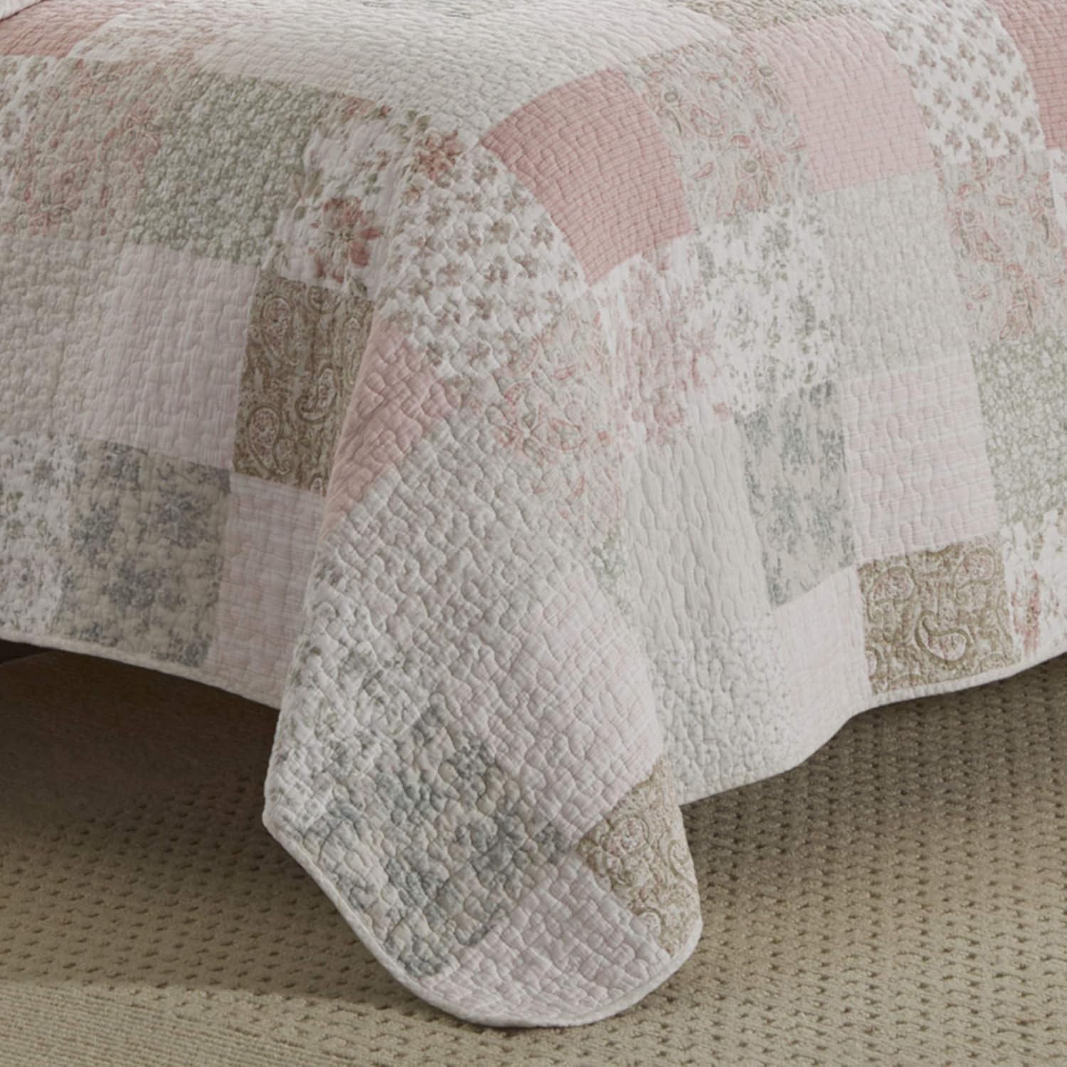 Laura Ashley Twin Quilt Set with Matching Sham