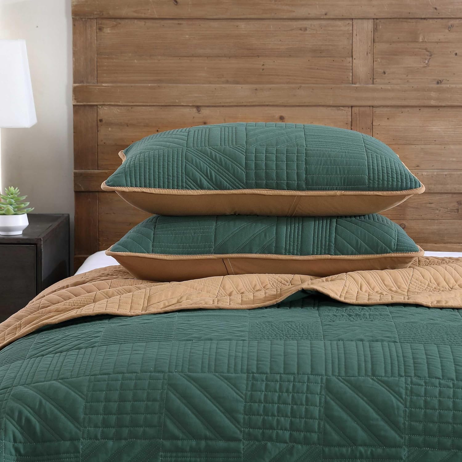Eddie Bauer King Quilt Set - Soft Reversible Bedding with Matching Shams
