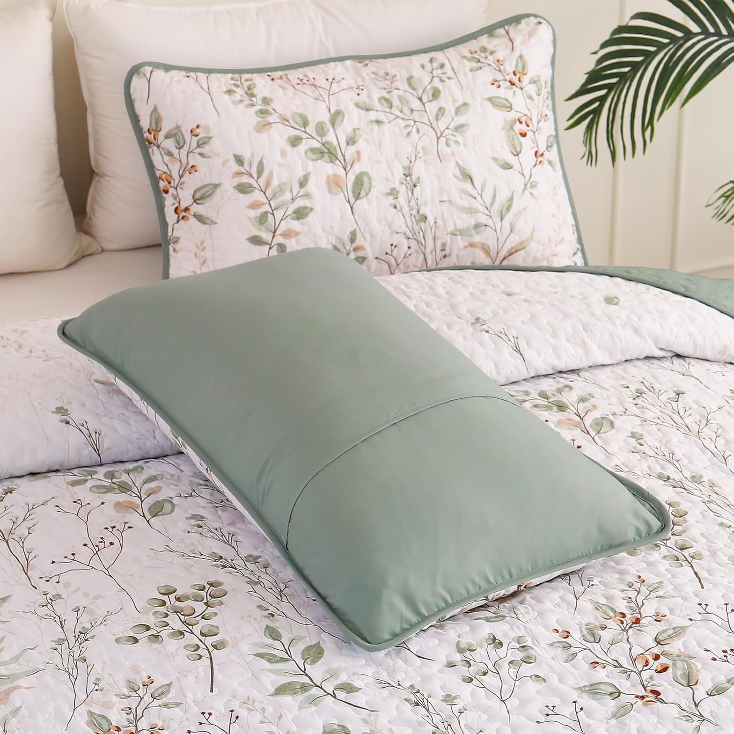 Anibedding Queen Size Quilt Set with Green Floral Pattern