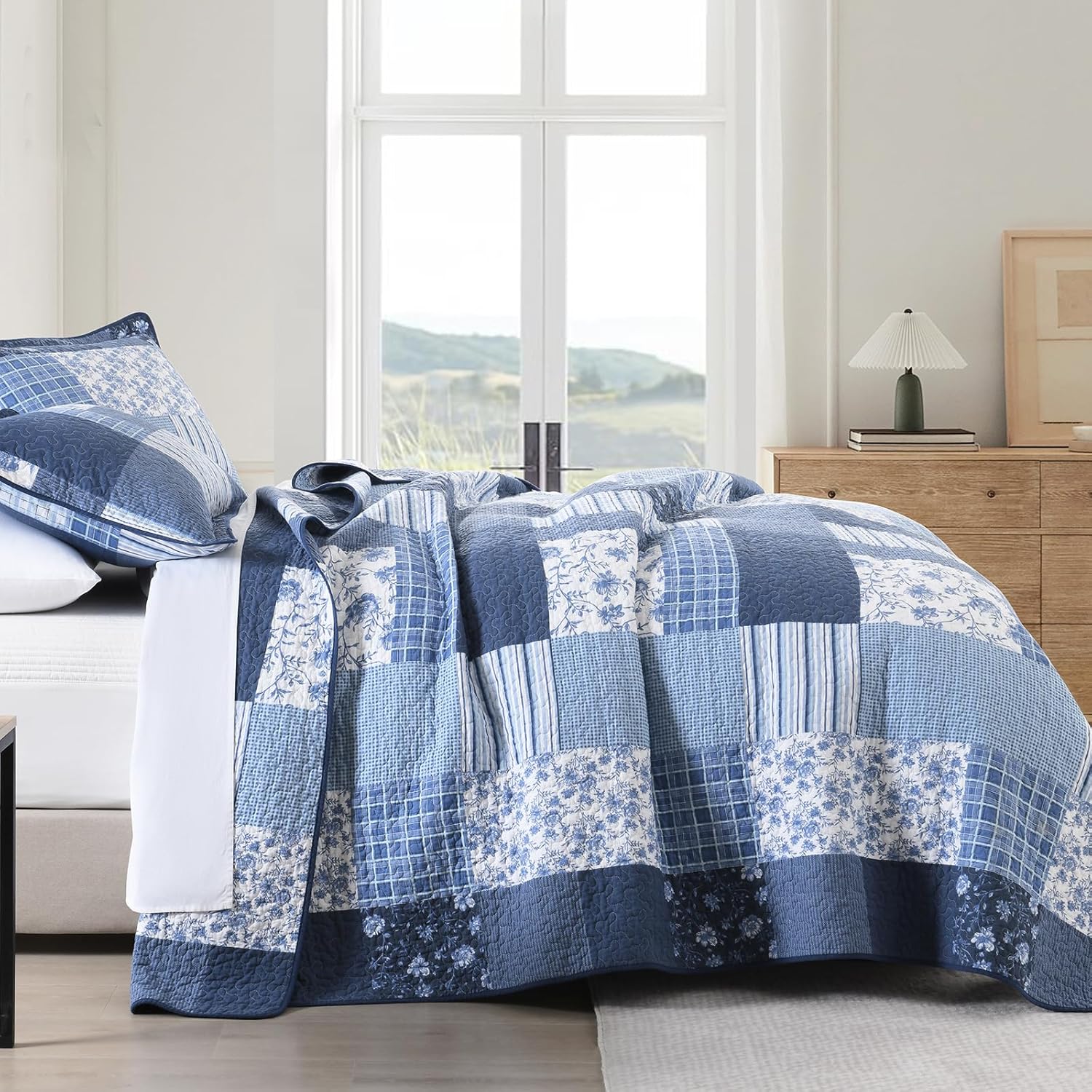 CozyStitch Plaid Queen Quilt Set - BlueWhite