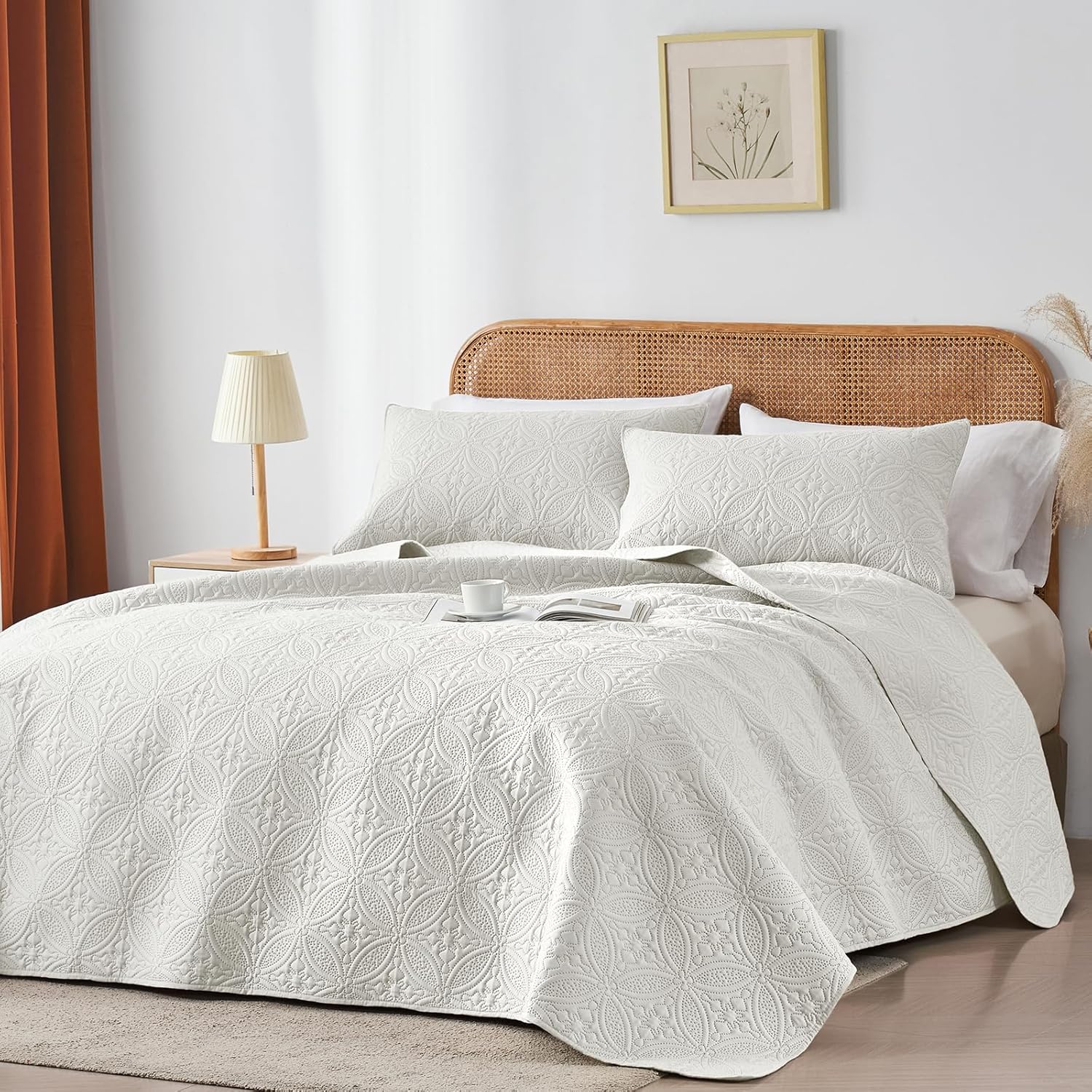 WURUIBO KingCal King Quilt Set Cream White